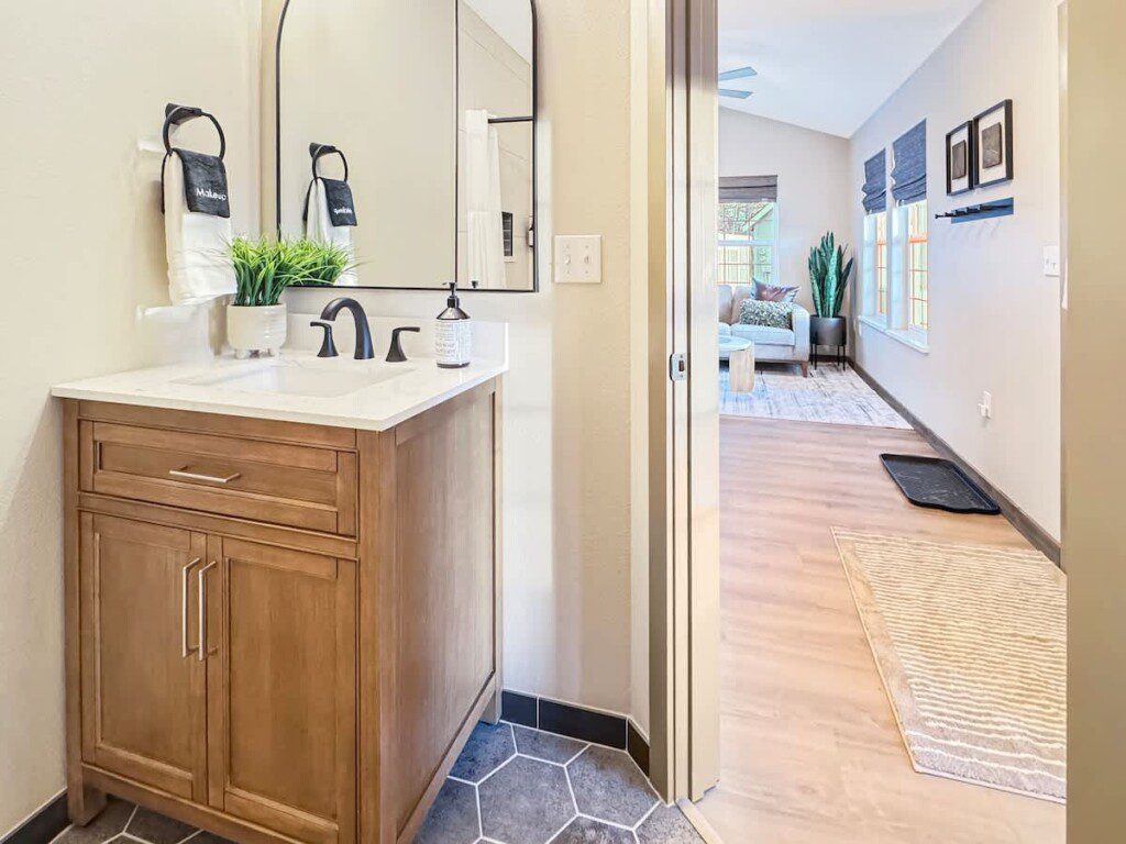 0d3fa1d1 6d71 48 gk4Jp