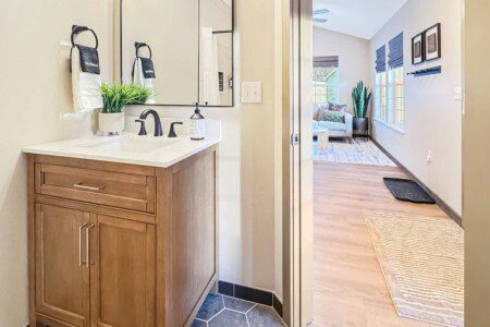 0d3fa1d1 6d71 48 gk4Jp