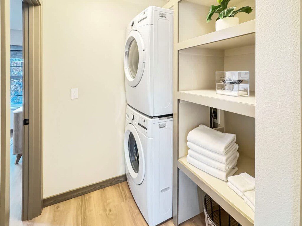 36867a9c 4b53 4d Av8L4