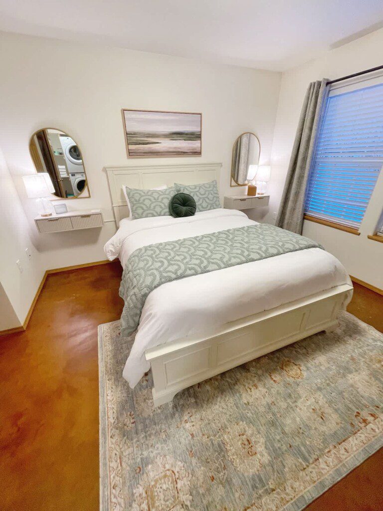 61bbfeb5 6441 4c 4u6Ss