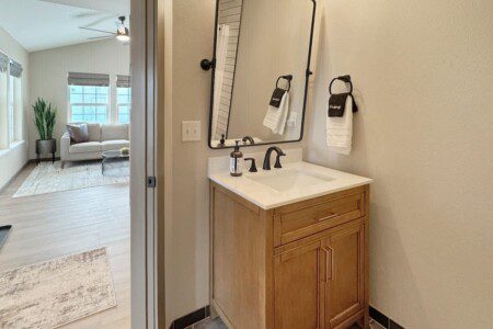 6908bd81 f03b 40 22q53