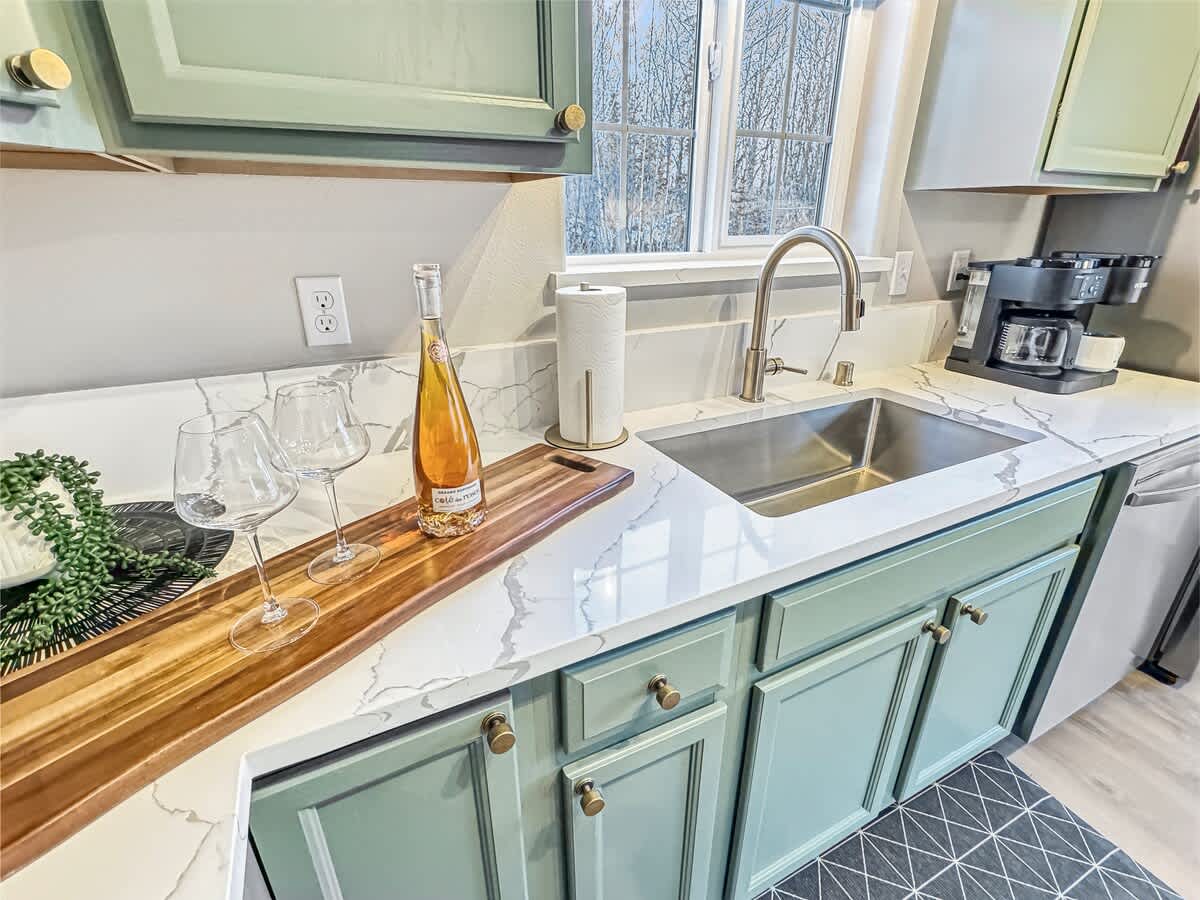 76c8804c 7abf 44 jeP6