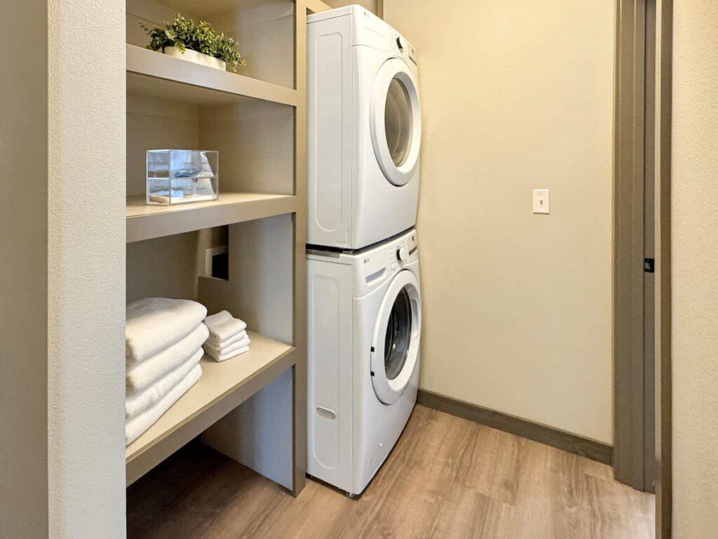 7f6b32fc a0e8 4f UDmPZ