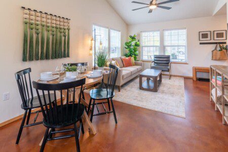 8384efcc 9508 4a fQqc6