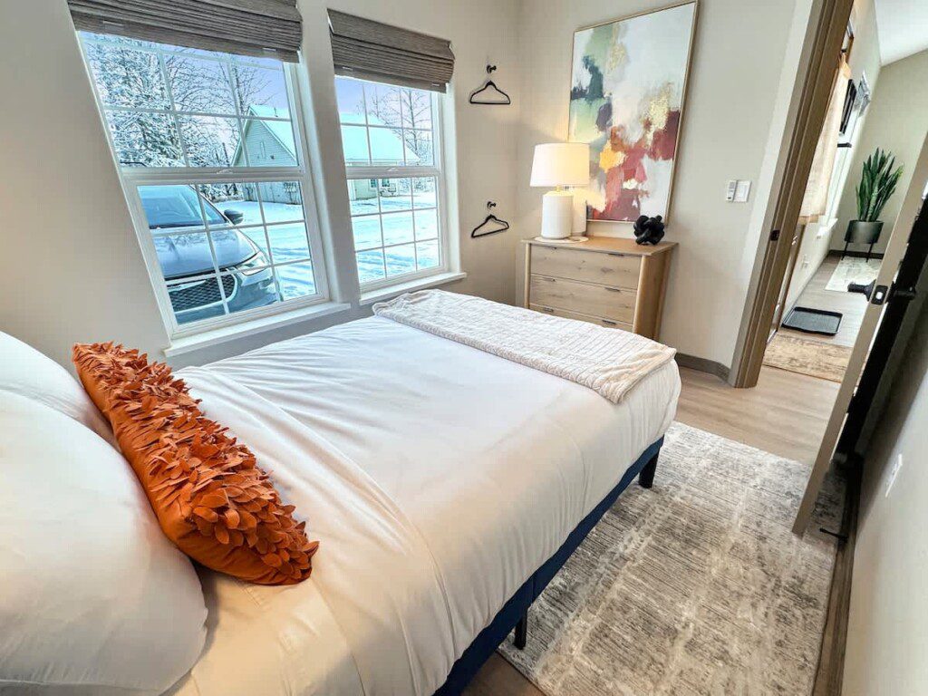 83ad98a2 93c8 4a AOArN