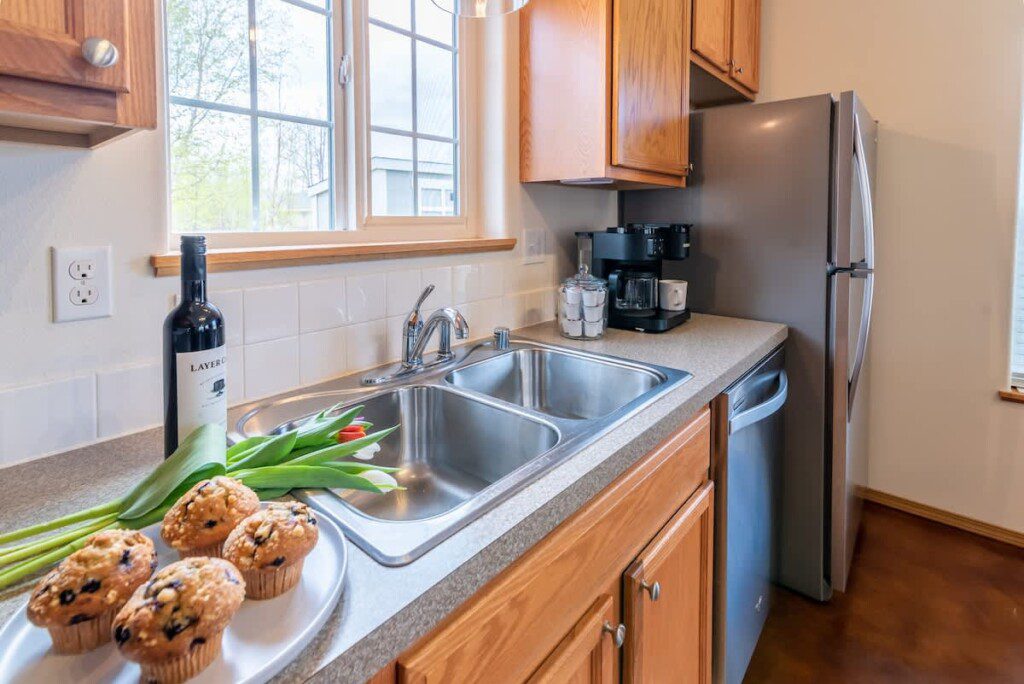 aa2636f7 a95f 48 TnRMp