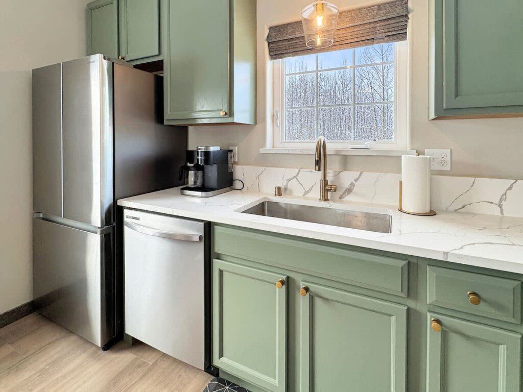 c95a06d0 3a73 4c YOTna